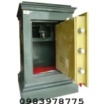 Két sắt bản lề trong K45-BLT