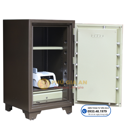 Nội thất rộng rãi của két sắt Adelbank VF1100