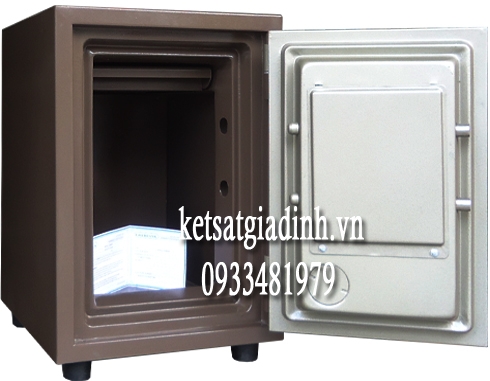 Bên trong két sắt chống cháy Goldbank GS100D