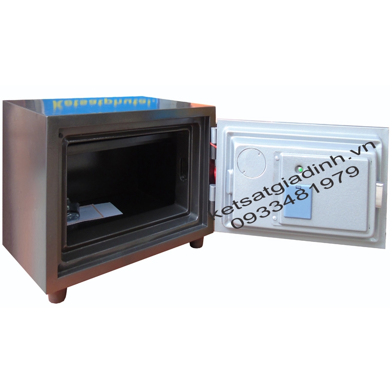 Bên trong két sắt Goldbank GSE100 khóa điện tử chống cháy