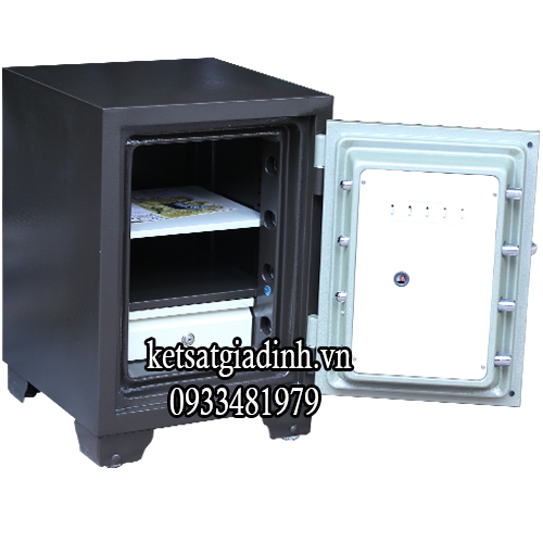 Bên trong két sắt chống cháy cánh đúcGoldbank GSE145 khóa điện tử