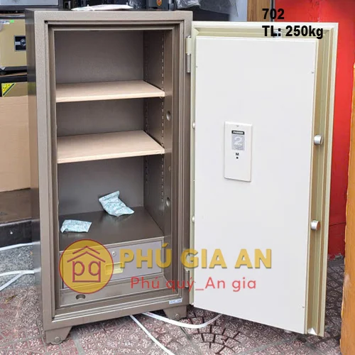 Két sắt nhập khẩu LEECO 702-XPL mở cửa nội thất rộng rãi