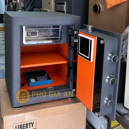 Phiên bản màu đen sang trọng