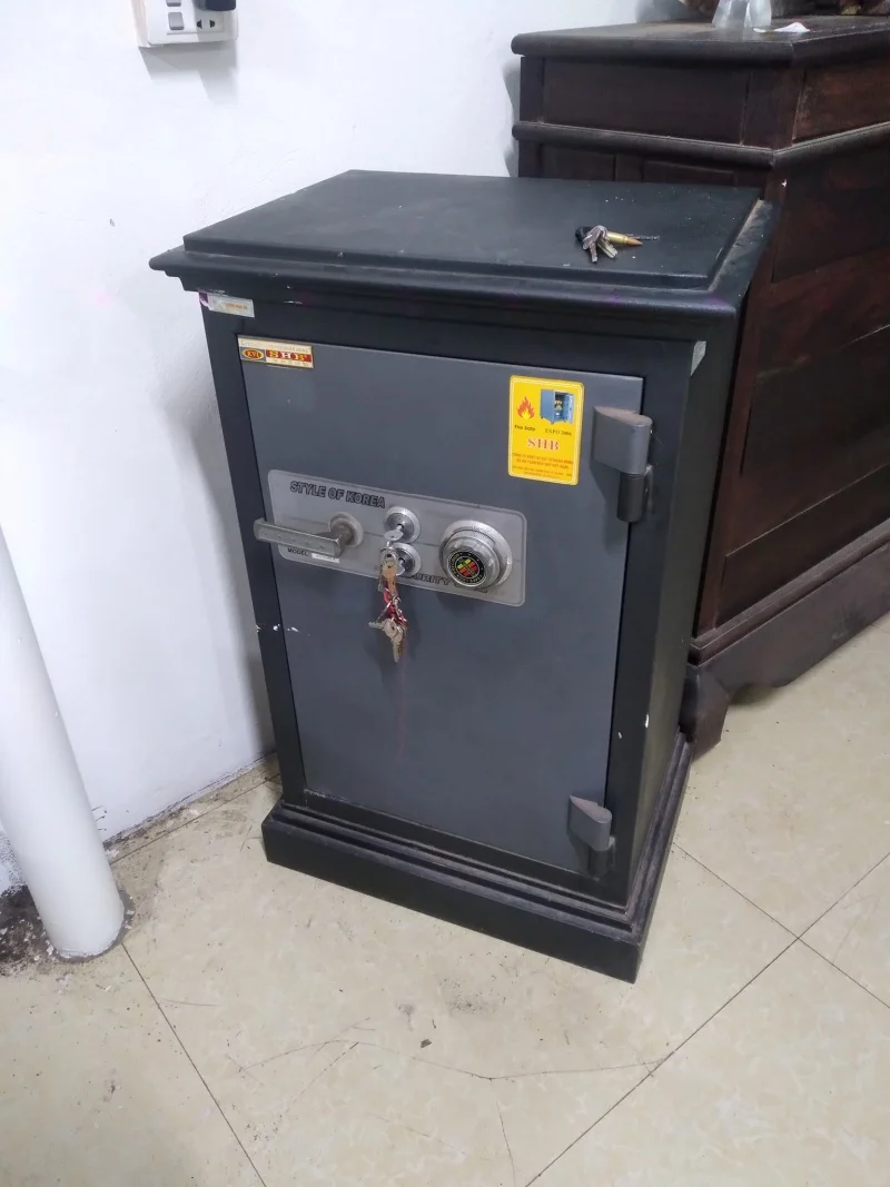 Nên Mua Két Sắt Gia Đình Loại Nào? Bảng Giá Mới Nhất 2025 3 Nên Mua Két Sắt Gia Đình Loại Nào? Bảng Giá Mới Nhất 2025 3