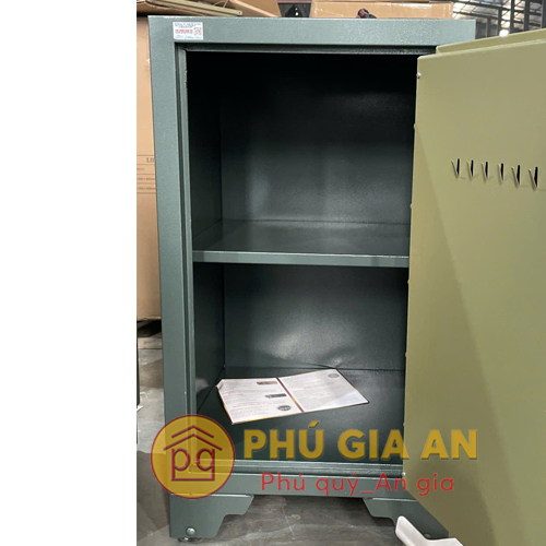 Nội thất bên trong tủ bảo mật BM90C rộng rãi 2 ngăn